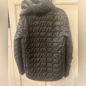 Boys north face black thermoball jacket